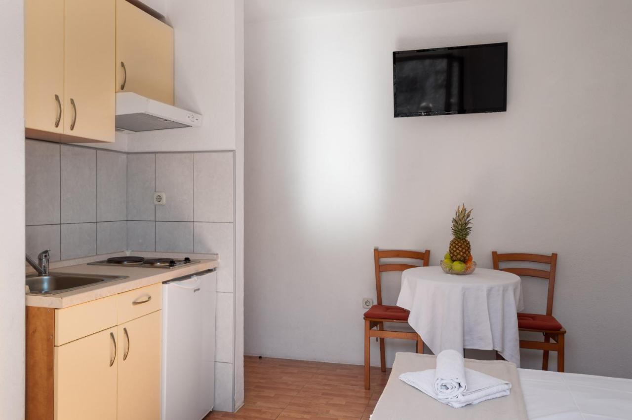 Niko Apartments Drvenik  Exterior photo